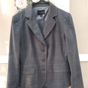 Banana Republic Pants Suit Sz. 8 NWOT